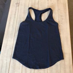Lululemon love tank size 4